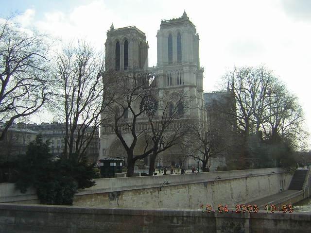 Paris April 06 163.JPG